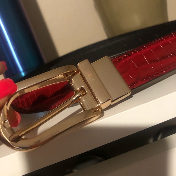 Women’s Red Snake Print Belt - Picture 2 of 4